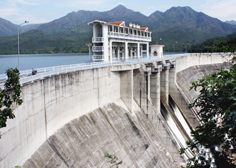 Khám Phá Vẻ Đẹp Hồ Tân Giang Ninh Thuận