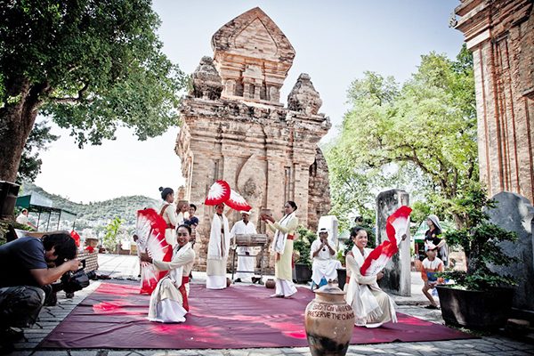  Lễ hội Tháp Bà Ponagar