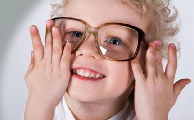 Cận thị ở trẻ 3 tuổi được nhận biết và chữa trị như thế nào?
